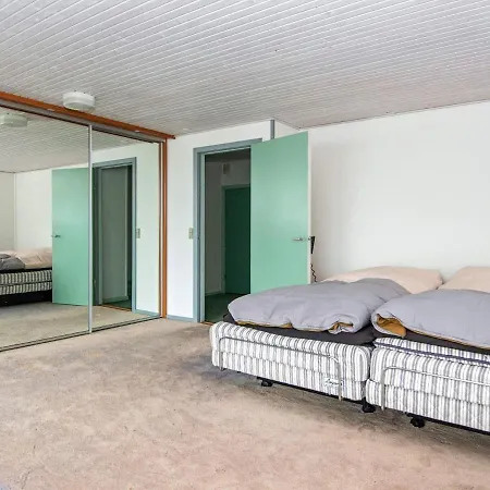 6 Person In Bjert-by Traum بيت للعطل Bjert Strand