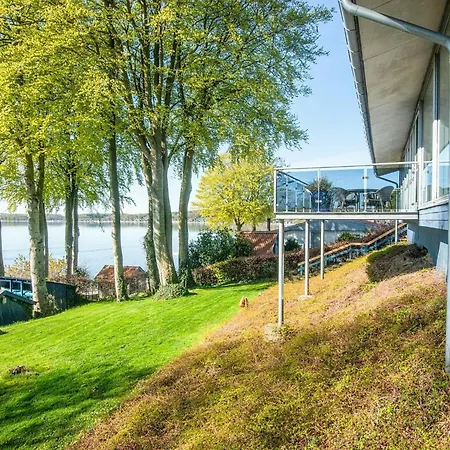 6 Person In Bjert-by Traum Ferienhaus